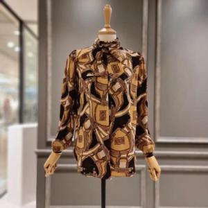 [아니베에프]  A1AWBL510_패턴 리본 블라우스