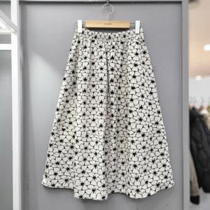 [무자크]올플라워 이단 롱스커트 P2SK09