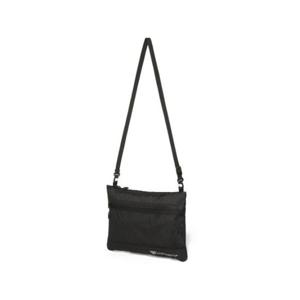 다이나핏 소라이트 [SOLIGHT] 슬림 크로스백_Black YUF25B11Z1 290595