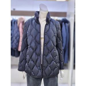 소고트리아나 세이브존07 소고트리아나 여성 스트링 포인트 밍크 넥 구스  점퍼 TJ4FA21