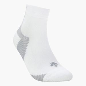 데상트골프양말 VQA DR12MFSO15-BWTG 아크먼트(ACMT) 남성 논슬립 중목 양말 / Bright White