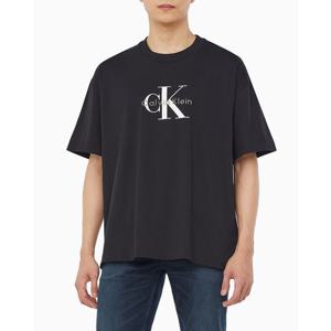 [캘빈클라인 진]남성 오버핏 모노그램 로고 반팔 티셔츠 블랙 (4RAB823-UB1)