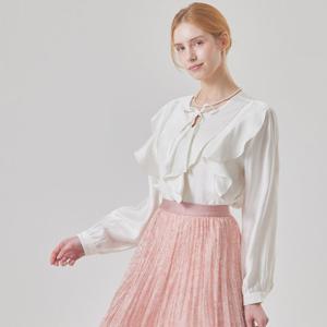 [매긴]리본넥 프릴 블라우스_PBMF6S1BL5120