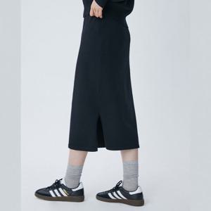 플라스틱아일랜드  (PR7KS081) BEIGE H라인 니트 스커트