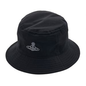 [비비안 웨스트우드] 공용 로고 자수 버킷햇 81020009 W00KT N40