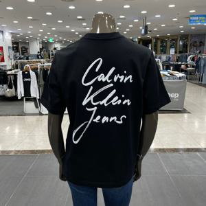 [캘빈클라인]여성 보이브렌드핏 그래픽 반팔 티셔츠 J225498-BEH