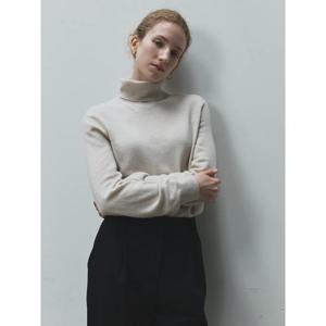 [Melissa] 터틀넥 슬림 풀오버 - 아이보리 (ML5951B250)