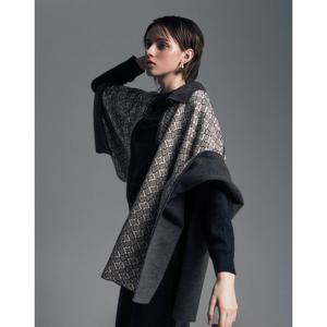 닥스 여성 25FW High Wool Blend 그레이 울혼방 리버시블 DD로고 판초 케이프 가디건 DLSW5D909G2