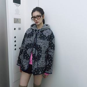 [LAP] (웰론)페이즐리 경량패딩 AR4PDA62