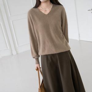 엄마옷 마담4060 모던베이직 앙칼브러쉬브이넥울니트 데일리 여성 -ZKN2511030-