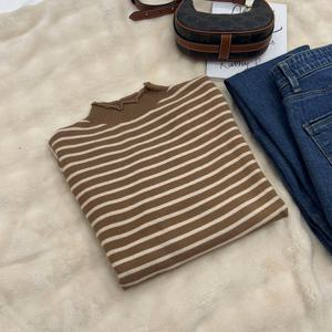 [올리비에스클로젯] 스트라이프 돌돌이넥 니트_O2512KN628D