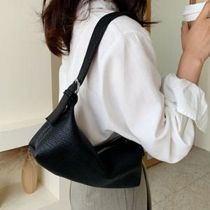 깔끔 블랙 다양한 코디에 어울리는 레더 바게트백