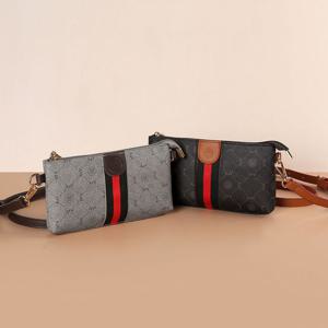 와이비 AV7218 여성 크로스백