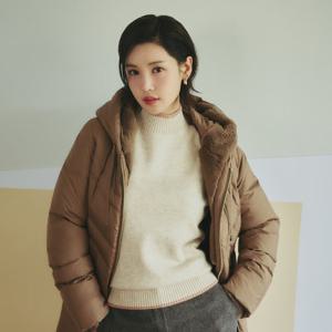 [올리비아하슬러] 핫피스 장식 페미닌 무드 풀오버_OHDWSW205 OHDWSW205