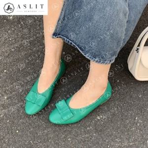 [애슬릿] 슬림 둥근 코 리본 포인트 쿠션 플랫 슈즈