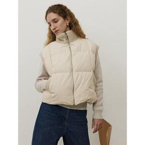 [Melissa] 니트패치 다운베스트 - 아이보리 (ML5938A220)