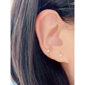 미니골드 14K 스퀘어 엣지 큐 피어싱 MEM21843