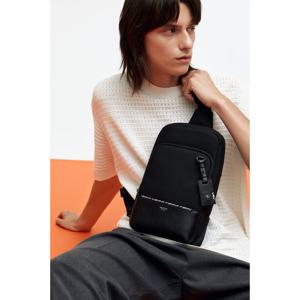 [헤지스ACC] 블랙라인배색 슬링백 HJBA4E063BK