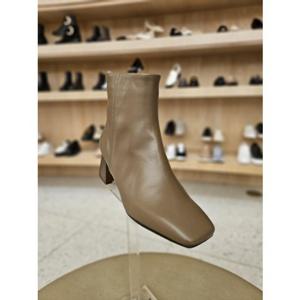 [소다] 스퀘어 베이직 앵글부츠 (ALB401 FA21)