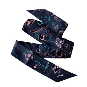 (명품) 샤넬 실크 슬림 스카프 블랙 AAB375