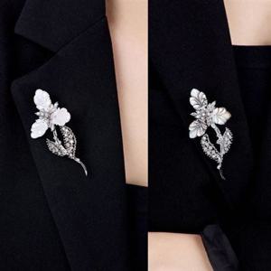 유색보석 브로치 시뮬럿다이아 꽃송이 큰 시후주얼리 CY135C 꽃