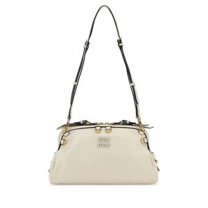 26SS 미우미우 화이트 레더 클러치 5BF1312IEOF0009 TP571499551