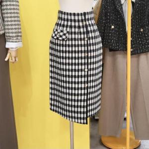 르피타 DP01 언발 버튼 체크 니트 스커트 L244USKC05