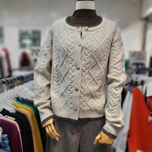 오프리미츠 H 다이아라인울가디건 M24KC1A02