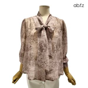 [에이비에프지]패턴 포인트 V넥 리본 긴팔 블라우스 APZ1HB46C