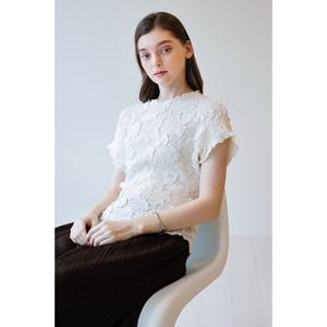 [요이츠]입체 주름 플리츠 반팔 블라우스 아이보리_YK05WRPBL05