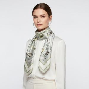 디올 여성 수베니어 드 로마 90 스퀘어 스카프(그린) 61SVR090I648 C626