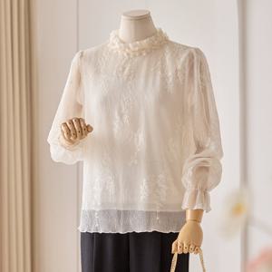 [커스텀에이블] 플라워 자수 진주 블라우스_T2602BL016A