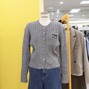 르피타 DP01 로고자수 꽈배기 크롭 가디건 L244BKTB51