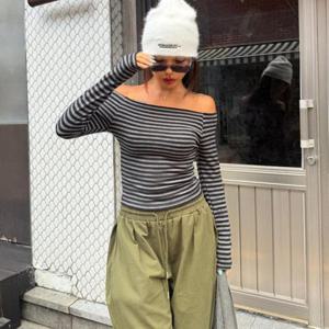 [옷자락]여자 오프숄더 슬림핏 단가라 롱슬리브 크롭 티셔츠