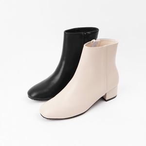 [신난다슈] 여성 앵클부츠 4cm 여자 숏 앵글 부츠 소가죽 통굽 발편한 쿠션 사각코 BS25025