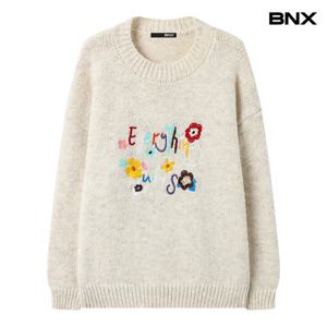 [비엔엑스]영문 레터링 자수 라운드 긴팔 니트 (BX4KP026L0)