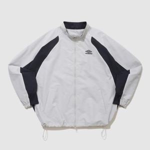 엄브로바람막이 LQC UQ121CJK25-WGR 엔지니어드 스탠넥 웜업 바람막이 자켓 / WHITE GREY