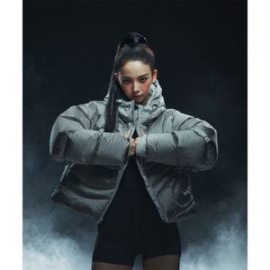 나이키 스포츠웨어 스우시 시리즈 써마 핏 오버사이즈 다운 패딩 재킷 W - 메탈릭 실버라이트 스모크 그레이 IB2004-095 246585