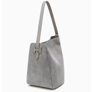 [헤지스ACC] [H-EDGE] 엣지백 시그니처 H 그레이 스웨이드 숄더백 HIBA6E317G1