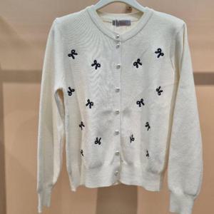 라티움 HC34 봄간절기 리본자수진주단추 숏짧은슬림니트가디건 T2613cd23