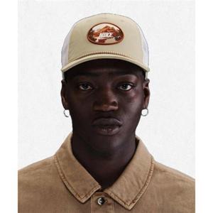 나이키 NIKE 라이즈 스트럭처 아웃도어 트러커 캡 - 데저트 카키 화이트 모나크 HJ7133-253 2438199