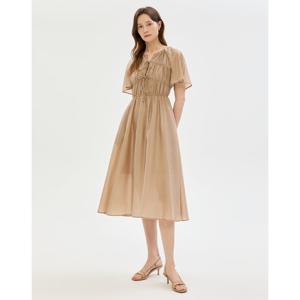 질스튜어트 뉴욕 여성 25SS 스테디 셀러 베이지 셔링장식 반팔원피스 WJDR5B530I2