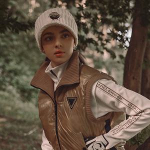 챌린저 여성 자수 와펜 니트 골프 선바이저 오프화이트 CHB4WCP0427OW