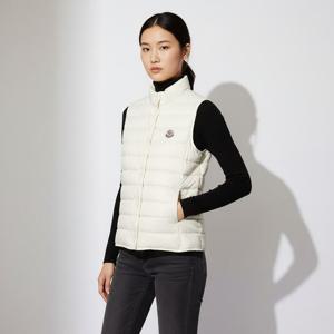 몽클레르 몽클레어 리안 패치로고 패딩 베스트 여성 자켓 1A10200 53048 034 LIANE