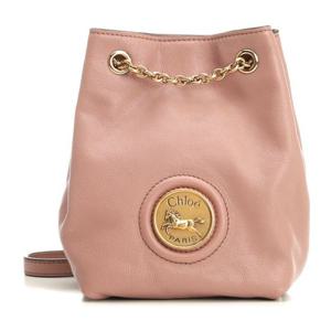 끌로에 홀스 메달 드로우스트링 버킷백 CH26SP582O37 26S