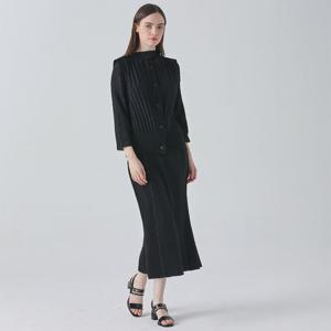 [요이츠] 절개 플레어 고어드 플리츠 스커트 블랙_YK02WNPSK03