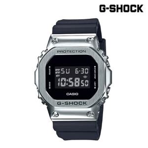 [지샥]남녀공용 스퀘어 헤드 메탈 방수 전자시계 GM-5600-1DR