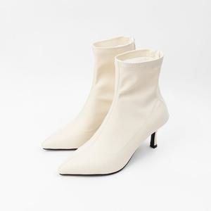 [신난다슈] 여성 앵클 부츠 힐 6cm 여자 스틸레토 스판 숏 앵글 부츠 슬림핏 FL251017 아이보리