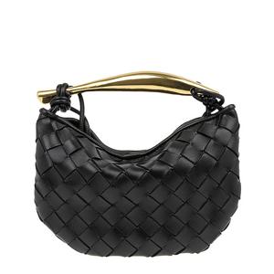 [로로모다] 보테가베네타 여성 크로스백 / 744267-VCPP1-1019