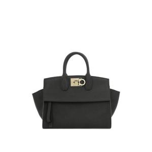 페라가모 스튜디오 간치니 토트백 214493 763095 TP944014339